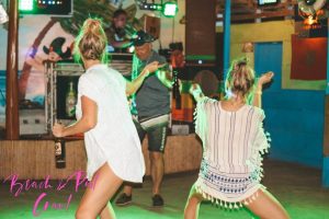 Beach and Pool Crawl Tamarindo, Costa - Tamarindo Tours Rica