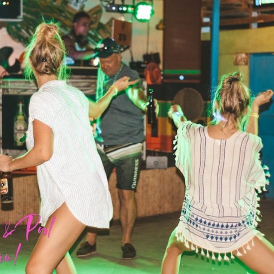 Beach and Pool Crawl Tamarindo, Costa - Tamarindo Tours Rica